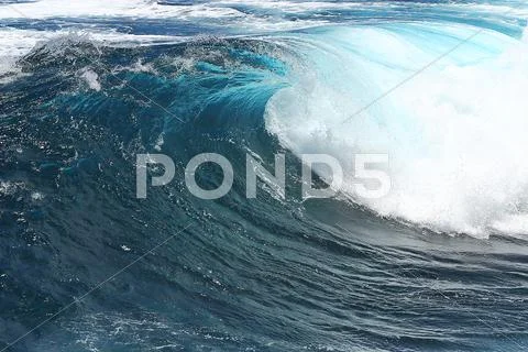 Beautiful teal ocean waves Stock Photos