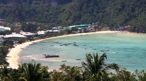 Beautiful Thai bay at Phi Phi Island. Stock Footage 60953527