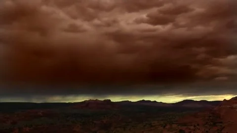 Beautiful time lapse of clouds over the Arizona desert. 動画素材 123370523
