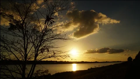 Beautiful time lapse sunset at the river Stock Footage 102664778