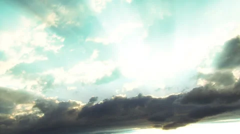 Beautiful Timelapse Clouds with Light Bursts Stock-Footage 32288918