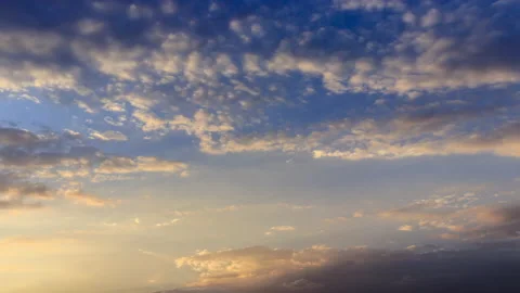 Beautiful Timelapse of clouds moving at a sunny day Stock-Footage 135503254