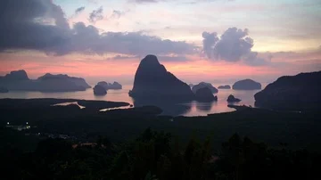 Beautiful timelapse of sunset cloudscape shooted from the Phang Nga Bay Stock Footage 86016896