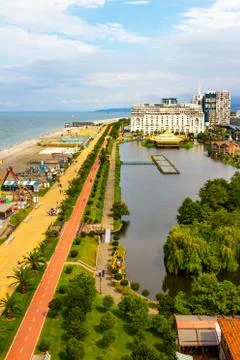 Beautiful top view to Bicycle path for traffic along the embankment of the ne Foto stock