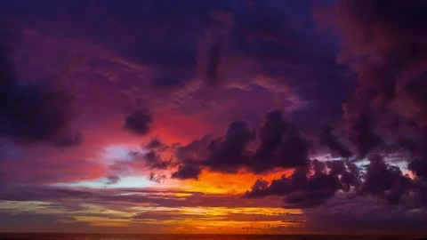 Beautiful tropical sunset. Vídeo Stock 78550580