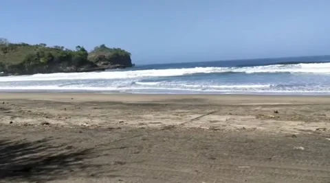 Beautiful view on the beach. Video stock 176728877