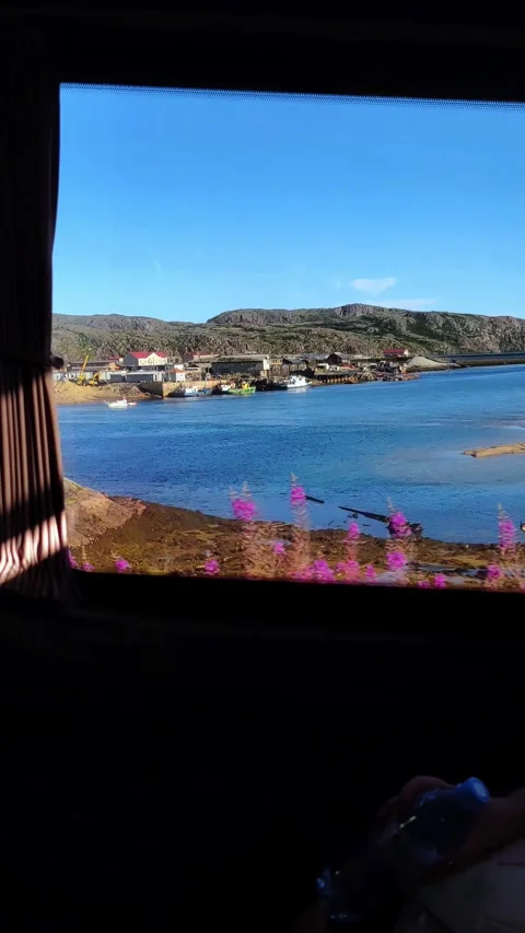 Beautiful view from the car window. Car driving along the seashore. Stockbeeldmateriaal 291933728