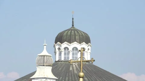 Beautiful view of the cross of Holy Trinity Church and the Sofia Synagogue with Video stock 334998151