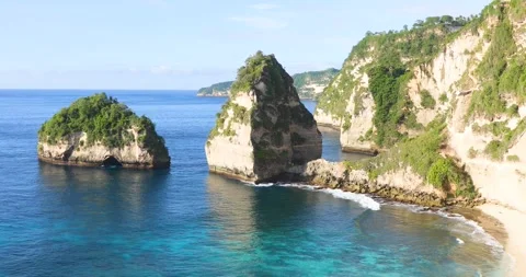 Beautiful view of Diamond Beach on Penida Island Stock Footage 269504236