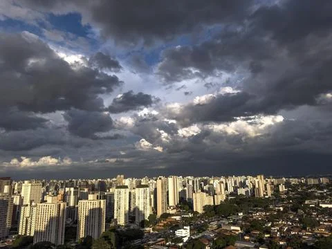 Beautiful view of a dramatic dark stormy sky. Fotos Stock