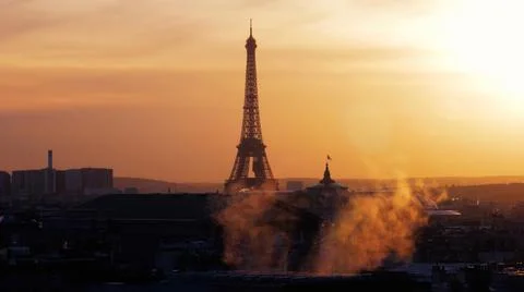 Beautiful view of the Eiffel Tower at sunset in Paris France Foto stock