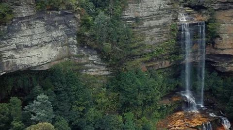 Beautiful view of the falls Vidéo 42483924