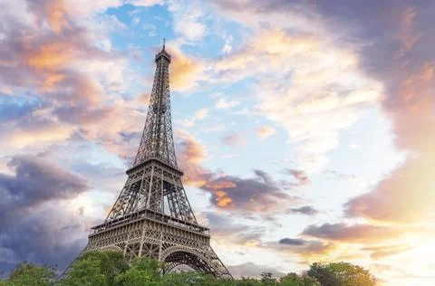 Beautiful view of famous Eiffel Tower in Paris, France. Stockfoto's