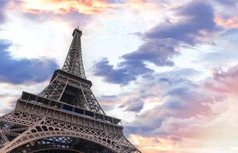 Beautiful view of famous Eiffel Tower in Paris, France. Stockfoto's
