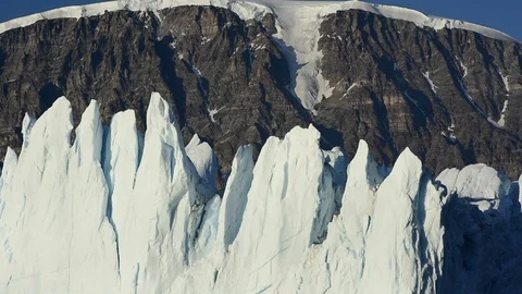 Beautiful view of icebergs Stock Footage 100784283