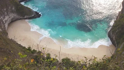 Beautiful view of Manta Bay or Kelingking Beach Stock Footage 147131013
