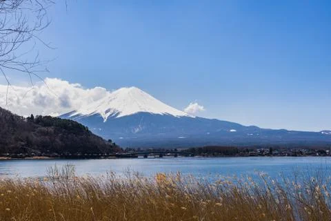 Beautiful View of Mount Fuji with cloud at kawaguchiko Japan Foto stock