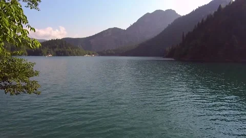 Beautiful view of the mountain lake 스톡 동영상 152770099