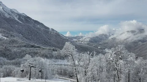 Beautiful view of the mountains in the snow. Stock-Footage 101525991