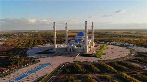 A beautiful view of the new mosque from a drone in Nur-Sultan. Stock Footage 204995932