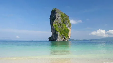 Beautiful view to the ocean and small cliff island from Poda island 動画素材 64736743