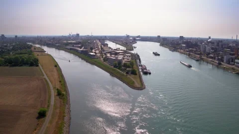 Beautiful View of Rhine River Fork  Vídeos de archivo 144997101