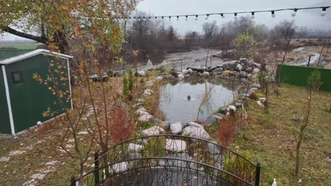 Beautiful view of the river in the park Vidéo 344467328