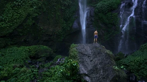 Beautiful view of the Sekumpul Waterfall Video stock 126031932