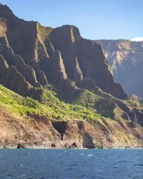 Beautiful view of spectacular Na Pali coast cliffs on Kauai island, Hawaii Stock Photos