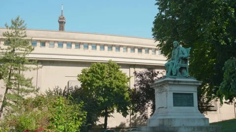 Beautiful View Of The Statue Of Benjamin Franklin In Trocadero Paris, Stock Footage 156533204