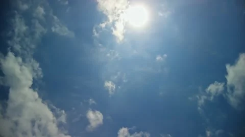 Beautiful view of the sun during a solar eclipse in Mexico Video stock 274033727