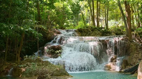 Beautiful waterfall and emerald pool in tropical rain forest in Thailand.. 스톡 동영상 186112485