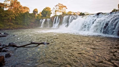 Beautiful waterfall panoramic sunset view zoom out Vídeos de archivo 101270164