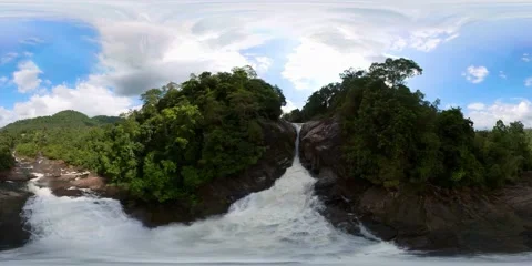 Beautiful waterfall in the rainforest. Bopath Falls. 360 panorama VR. Sri Lanka. Stock Footage 171027984