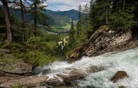 Beautiful waterfall surrounded by trees Stockfoto's