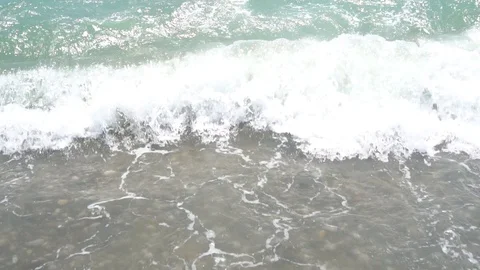 Beautiful Waves On The Beach Vidéo 96586877