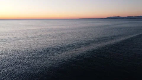 Beautiful Waves during Sunset at Costa da Caparica beach, Portugal Video stock 145702024