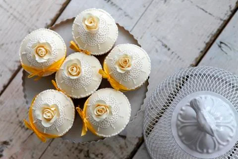 Beautiful wedding cake Stock Photos