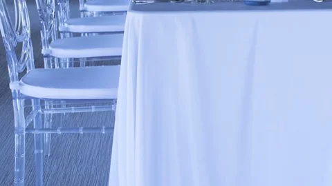 Beautiful wedding decorations at reception table Vídeo Stock 122590584