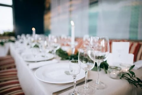 Beautiful wedding table setting in white Stock Photos