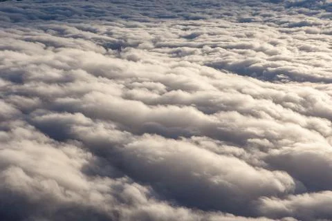 Beautiful white clouds. Above clouds background texture pattern. Foto stock