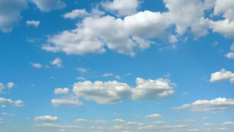 Beautiful white clouds floating at the blue sky on a sunny day Vidéo 106843825