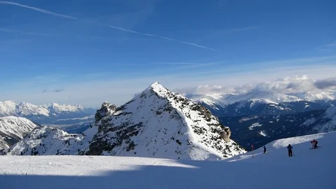 Beautiful winter landscape on the mountains with a blue sky. 库存影片 85421953
