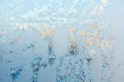 Beautiful winter texture patterns of frost on window Foto stock