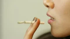 asian-smoking-videos-aisha-tyler-sexy-gif
