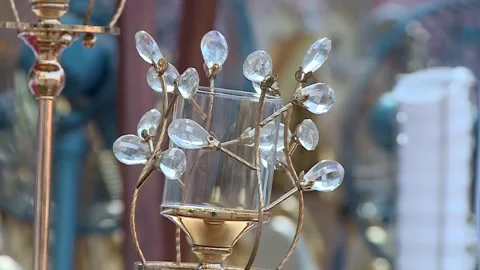 Beautifully Decorated Dish Counter Setup at a Traditional Indian Wedding Vídeo Stock 346389335
