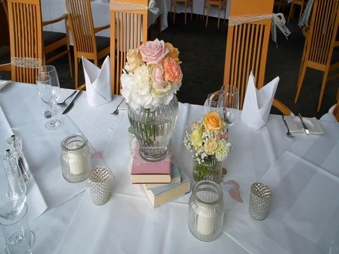 Beautifully decorated hall for wedding. Flowers and clock 스톡 동영상 81187341