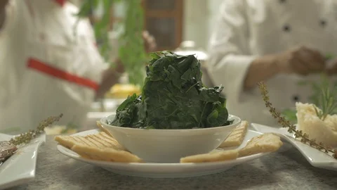 Beautifully set vegetable on a plate Stock-Footage 109198567
