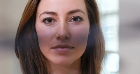 Beauty coming in to focus Video stock 85896842