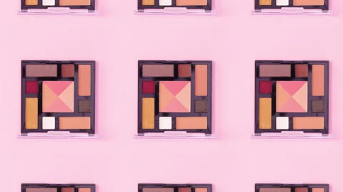 Beauty pattern made of eye shadow palettes rotate. Stop motion 動画素材 155032902